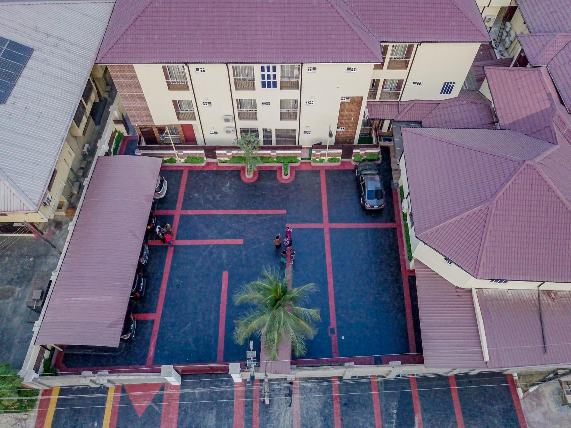 Villa Hilton Hotels Uyo Buitenkant foto