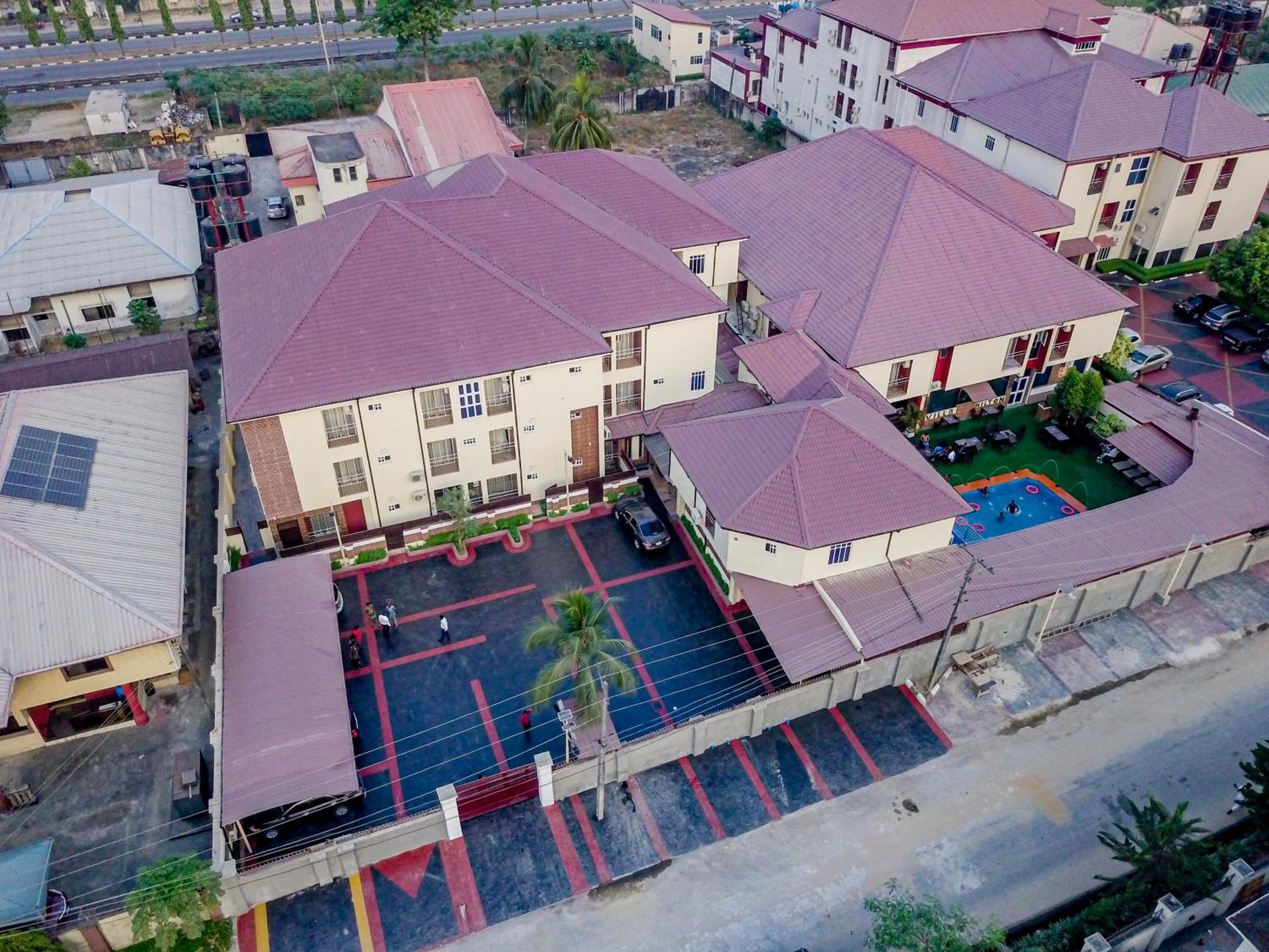 Villa Hilton Hotels Uyo Buitenkant foto